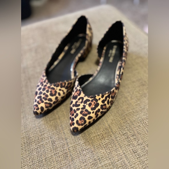 Kenneth Cole Pointed Toe leopard flats - Picture 3 of 4